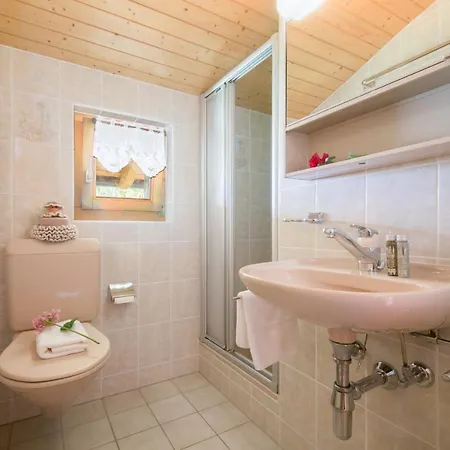 Chalet Dzille בקתה *